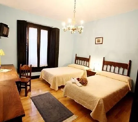 호텔 Casa De Indianos Don Tomas 2*